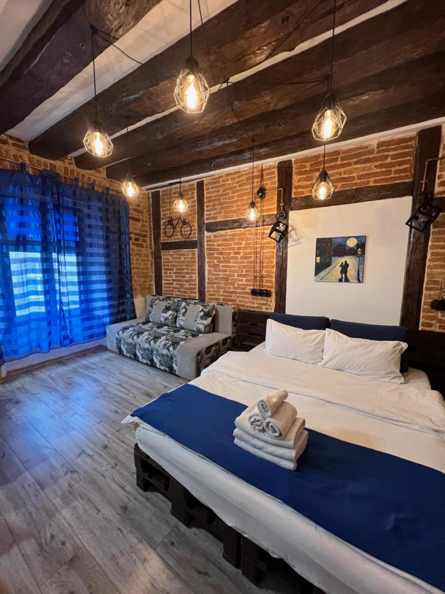 Cozy Loft В Самому Центрі Львова Apartment Exterior photo